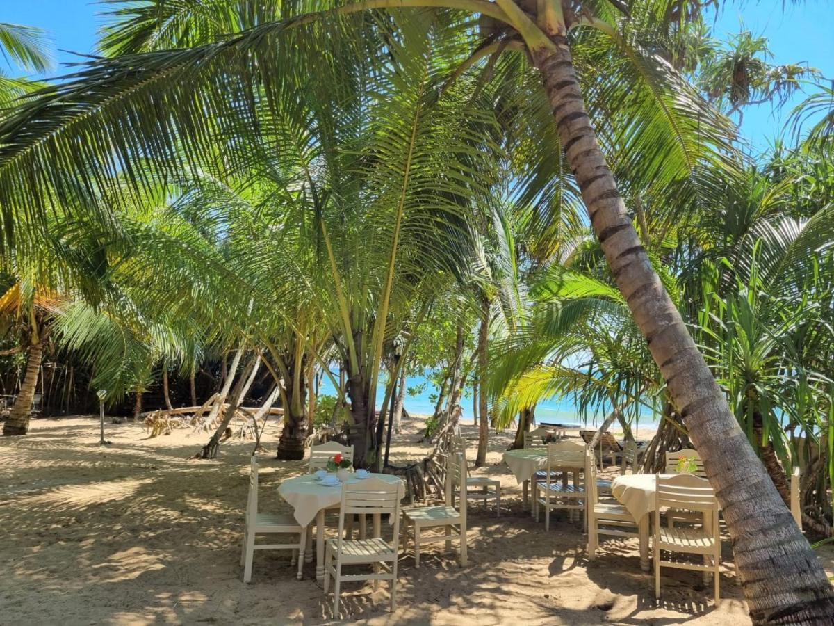 Golden Beach Paradise Тангалле Екстер'єр фото