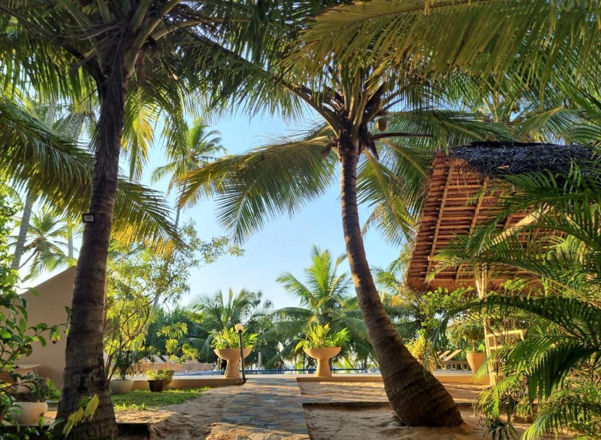 Golden Beach Paradise Тангалле Екстер'єр фото